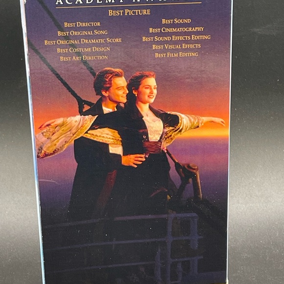 Titanic (1997) VHS Movie - Disaster, Romance, Drama - Picture 3 of 4